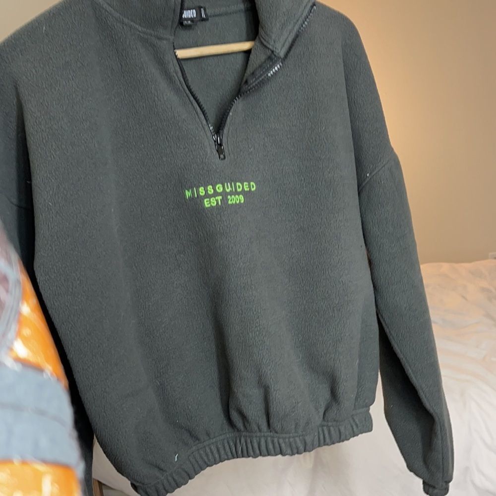 Sweatshirt  